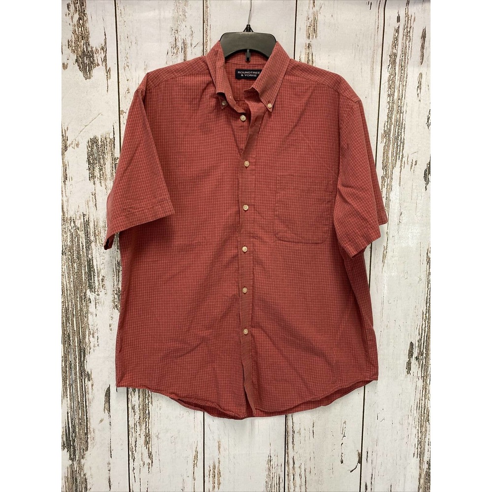 Men's Roundtree and Yorke Red Checked Short Sleeve Shirt Size Large